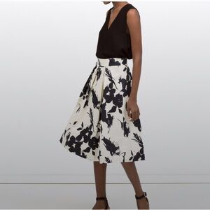 I :na floral black and white high waist skirt NWT   Size small